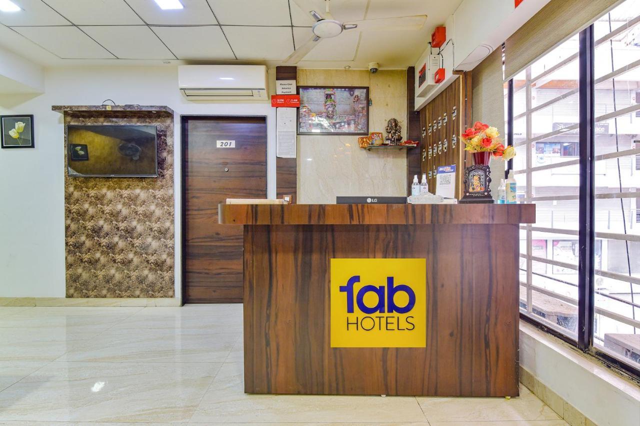 Fabhotel Acropole Inn Ahmedabad Exteriör bild